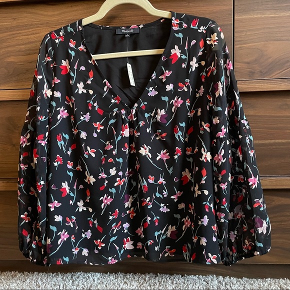 NWT Madewell shirred-sleeve v-neck top in drifting flowers - Picture 3 of 4